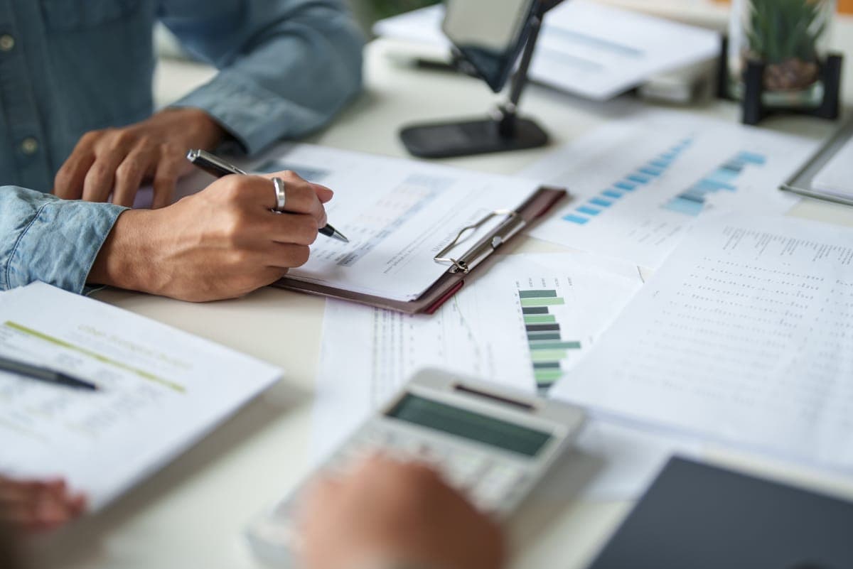 Carbon Accounting Services: When Businesses Need Expert Help