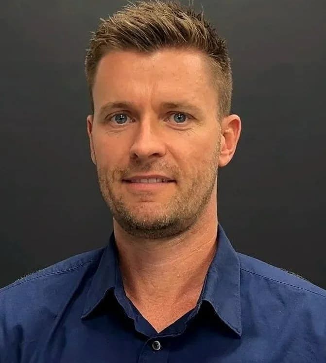 Alex Lamblin headshot