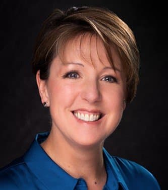 Vicky Kinasz headshot